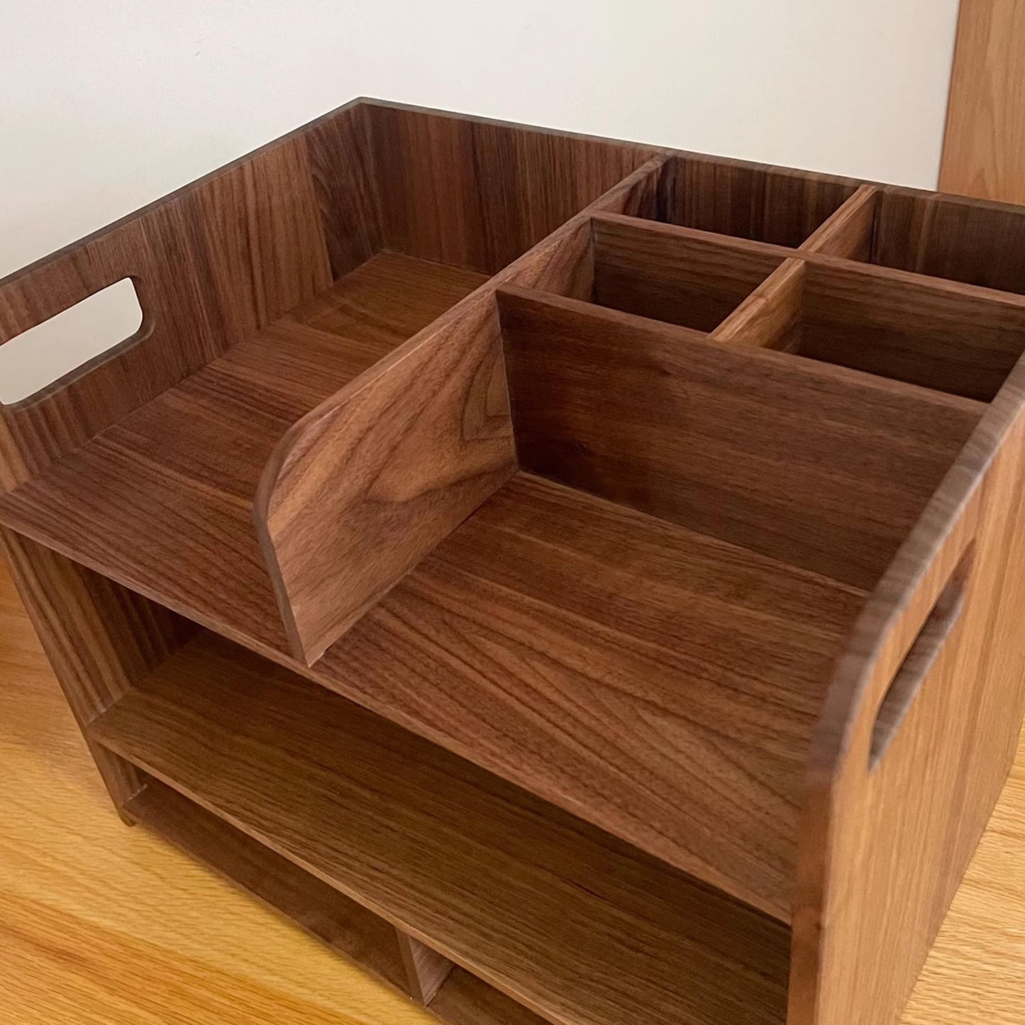 Organisateur & Rangement Élégant pour Documents et Accessoires